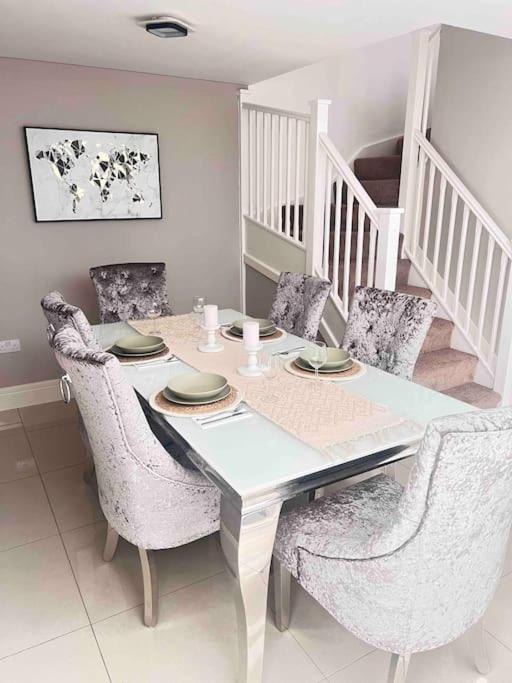 Stunning Home In Astley Tyldesley Exterior foto